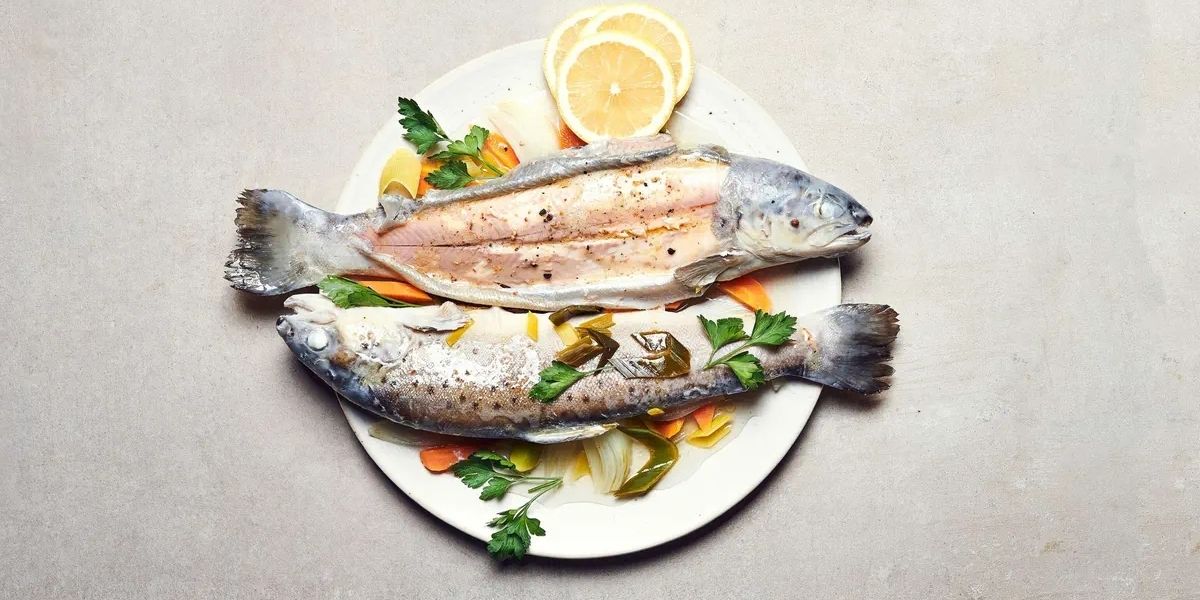 Plat de poisson avec citron